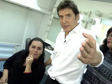 Manel Fuentes en maquillaje con Falete Manel Fuentes en maquillaje con Falete