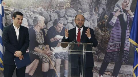 El primer ministro griego, Alexis Tsipras, y el presidente del Parlamento Europeo, Martin Schulz