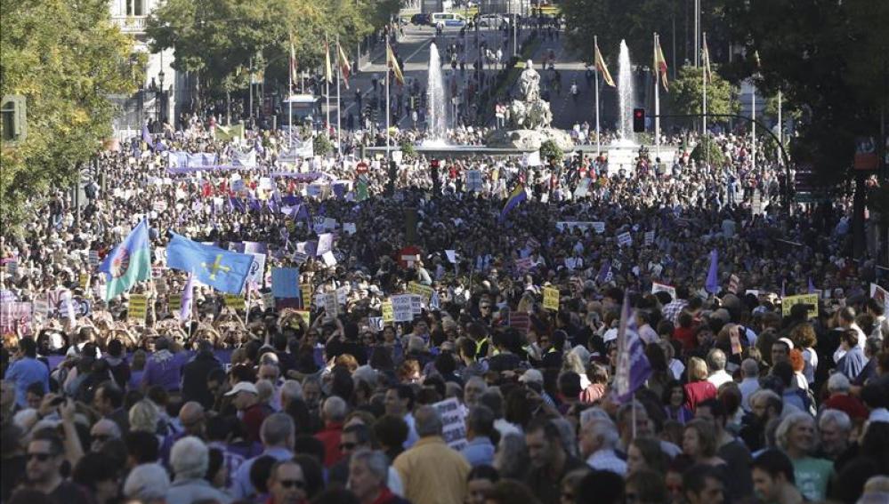 Madrid se llena de gente por la marcha contra la violencia de género