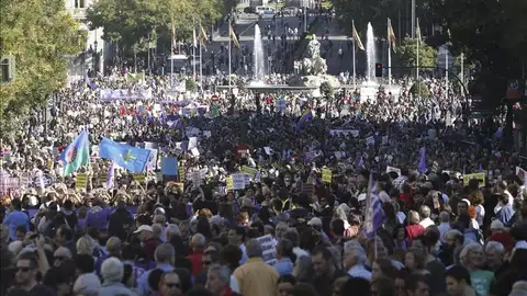 Madrid se llena de gente por la marcha contra la violencia de género Madrid se llena de gente por la marcha contra la violencia de género