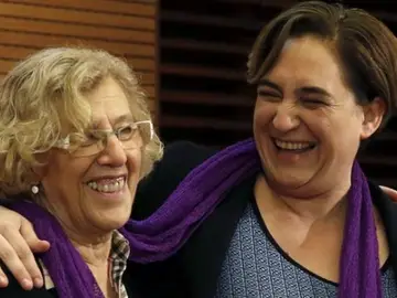 Manuela Carmena y Ada Colau unidas contra la violencia machista Manuela Carmena y Ada Colau unidas contra la violencia machista