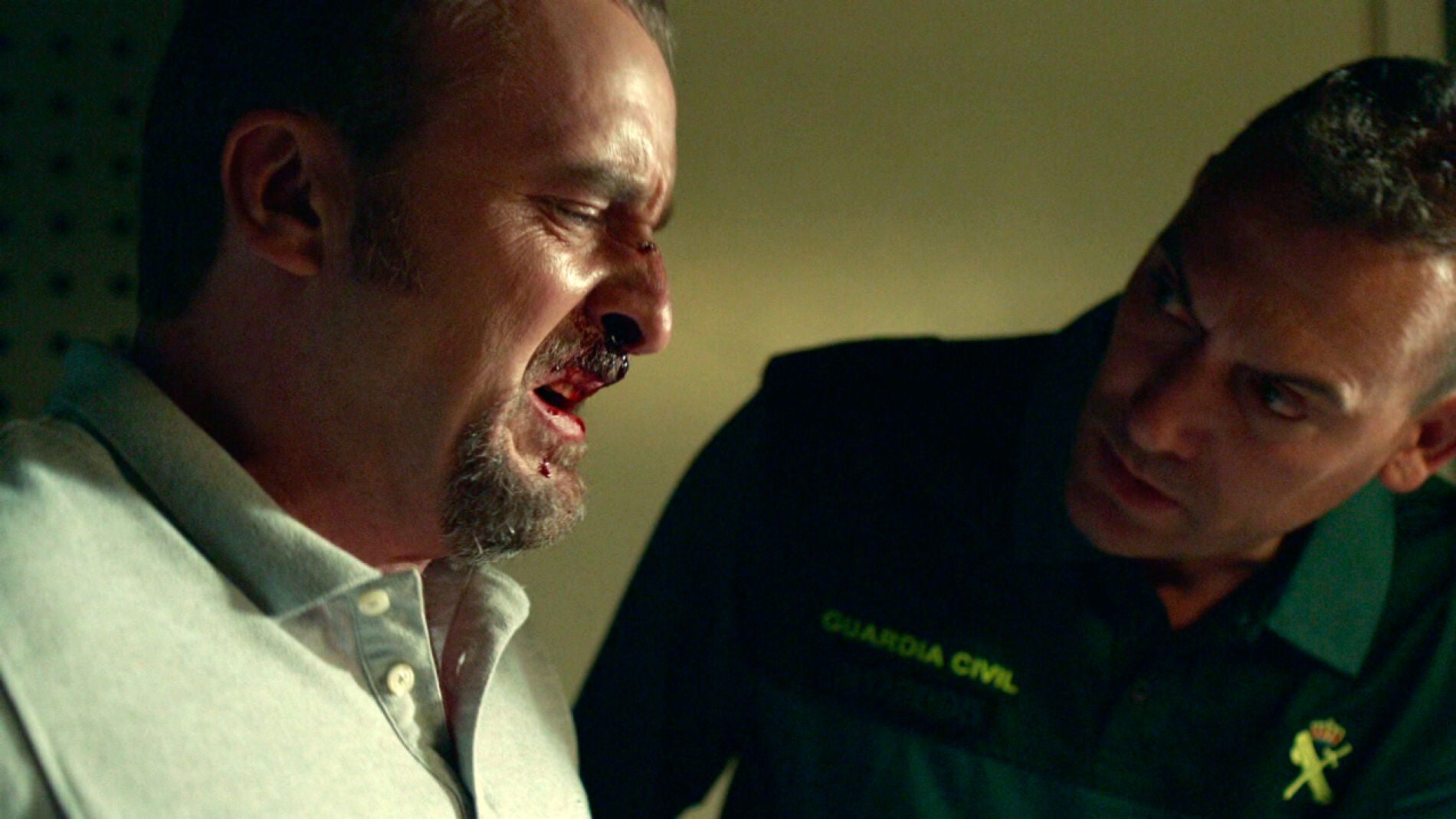 Luis finge haber sido agredido por H&eacute;ctor