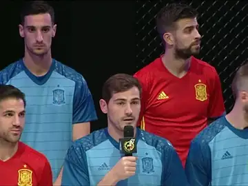 Iker Casillas, durante la presentación de la nueva equipación de la Selección Iker Casillas, durante la presentación de la nueva equipación de la Selección