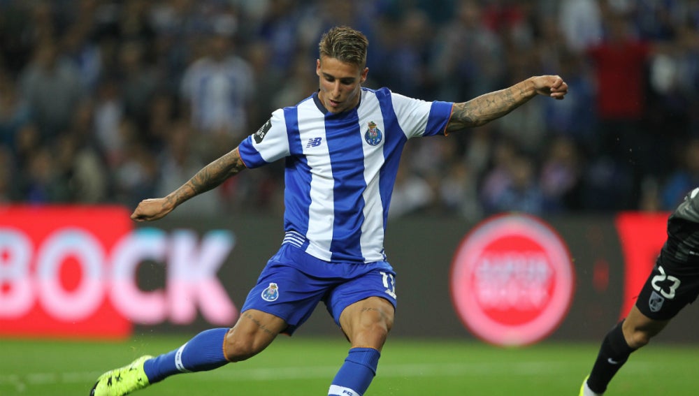 Cristian Tello, durante un partido con el Oporto