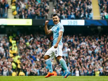 Agüero celebrando un gol Agüero celebrando un gol