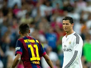 Cristiano Ronaldo y Neymar, durante un Clásico Cristiano Ronaldo y Neymar, durante un Clásico