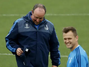Rafa Benítez y Cheryshev, durante un entrenamiento Rafa Benítez y Cheryshev, durante un entrenamiento