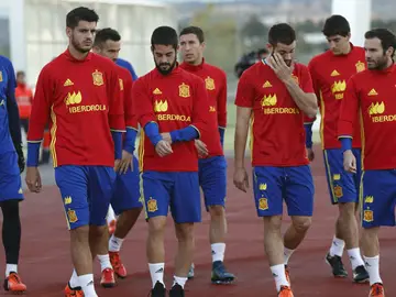 Los jugadores de la Selección finalizan el entrenamiento en la Ciudad Deportiva de las Rozas Los jugadores de la Selección finalizan el entrenamiento en la Ciudad Deportiva de las Rozas