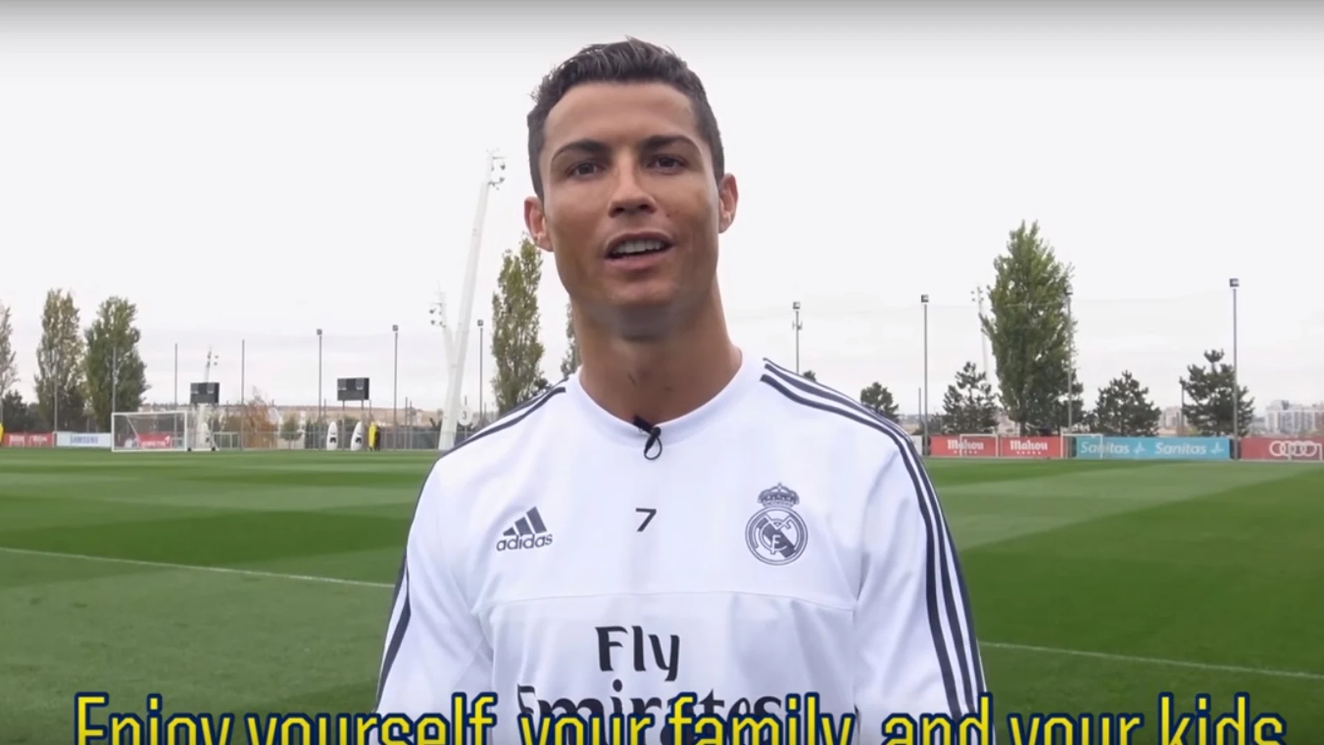 Cristiano, en el vídeo de los jugadores del Madrid a Raúl Cristiano, en el vídeo de los jugadores del Madrid a Raúl