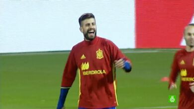  Pitos y aplausos para Piqué en Alicante