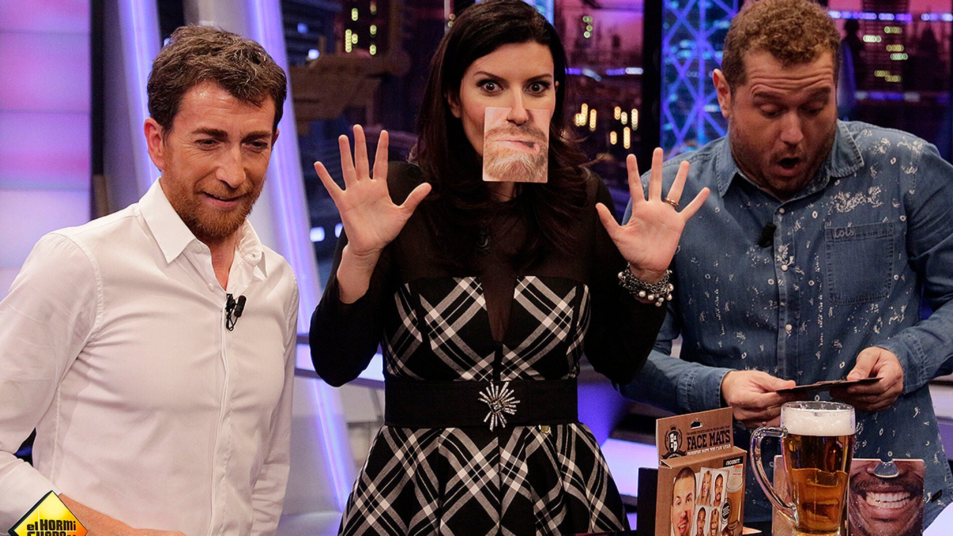 Laura Pausini y El Monaguillo
