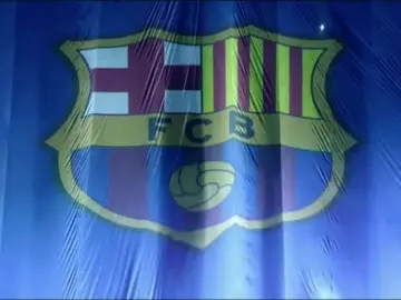 El escudo del Barcelona que sustituye a la estelada en la promoción del Barça - Roma El escudo del Barcelona que sustituye a la estelada en la promoción del Barça - Roma