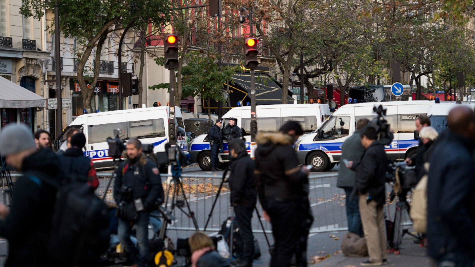 La Polic&iacute;a acordona la zona del Bataclan