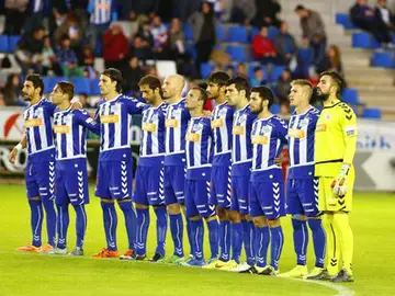 Jugadores del Leganés guardan un minuto de silencio por los atentados en Francia Jugadores del Leganés guardan un minuto de silencio por los atentados en Francia