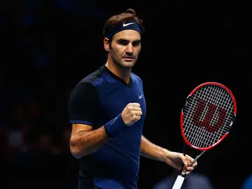 Roger Federer celebra su triunfo ante Tomas Berdych Roger Federer celebra su triunfo ante Tomas Berdych