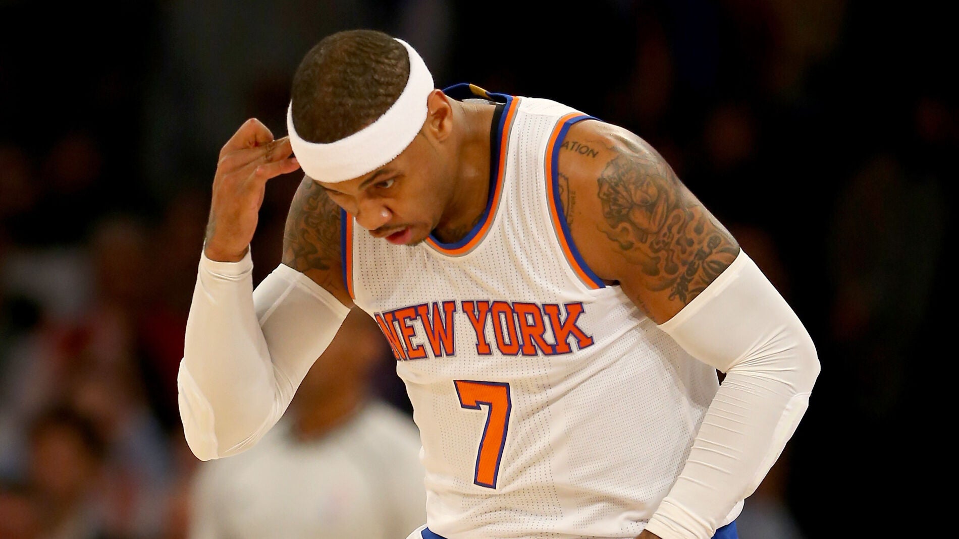 Carmelo Anthony celebra un triple durante un partido con los New York Knicks