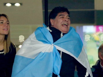 Maradona disfrutando de su selección