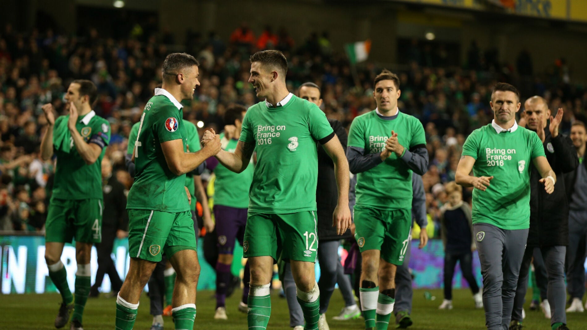 Los irlandeses celebrando su clasificaci&oacute;n