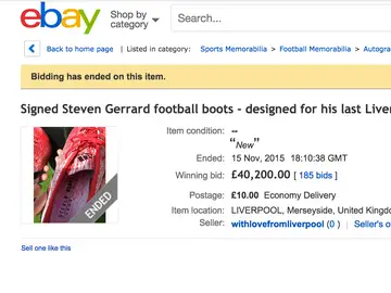 Las últimas botas de Gerrard con el Liverpool, vendidas por más de 40.000 libras Las últimas botas de Gerrard con el Liverpool, vendidas por más de 40.000 libras