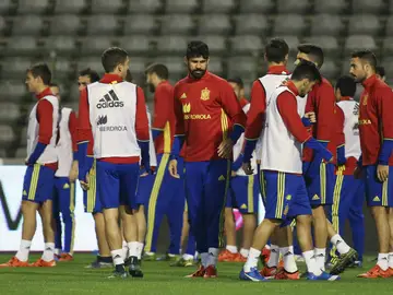 La selección española, entrenando en Bruselas La selección española, entrenando en Bruselas