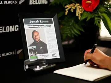 El homenaje de los All Blacks a Jonah Lomu El homenaje de los All Blacks a Jonah Lomu