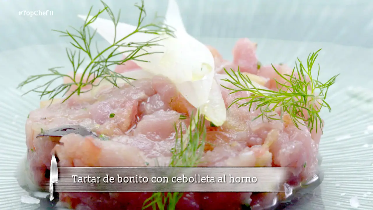 Tartar de bonito con cebolleta al horno