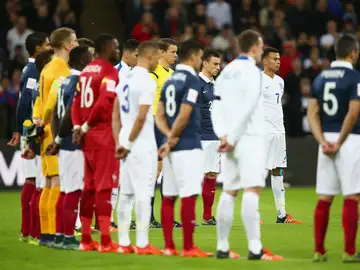 Minuto de silencio en el Inglattera-Francia en Wembley Minuto de silencio en el Inglattera-Francia en Wembley