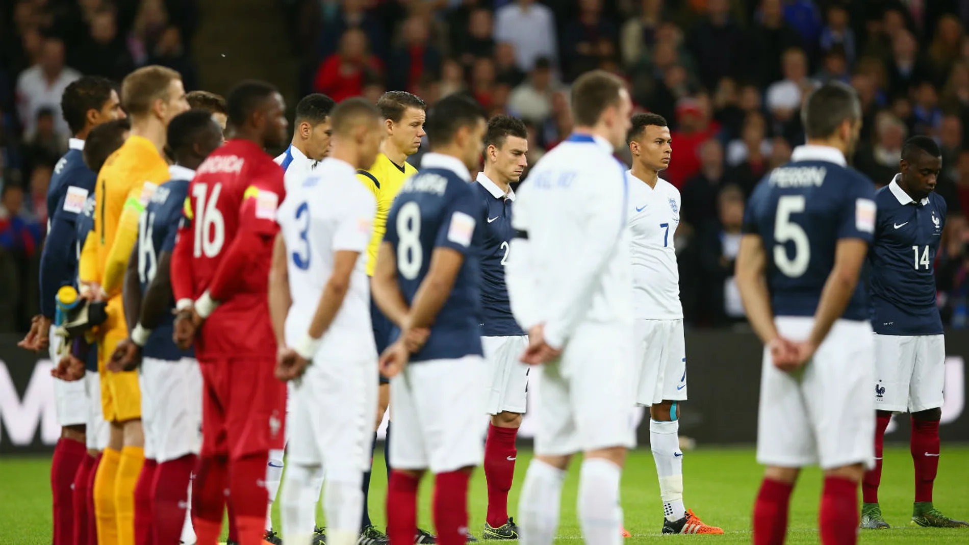 Minuto de silencio en el Inglattera-Francia en Wembley Minuto de silencio en el Inglattera-Francia en Wembley