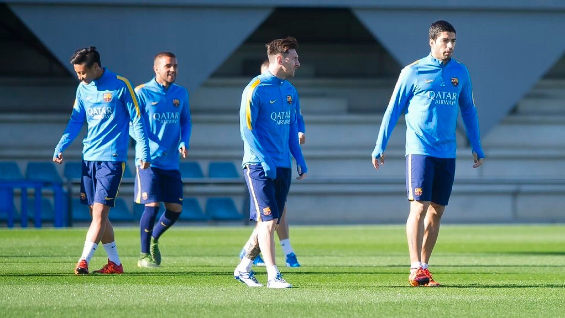 Los jugadores del Barcelona entrenan antes del Cl&aacute;sico