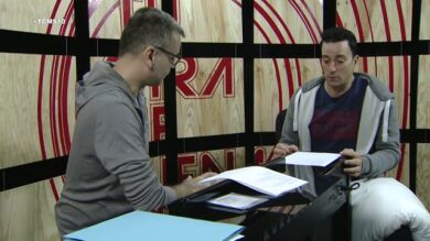 Pablo Puyol ensaya para imitar a Andrea Bocelli