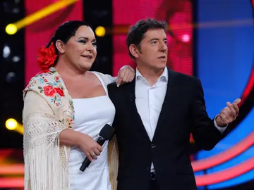 El jurado valora la actuación de Falete imitando a Isabel Pantoja El jurado valora la actuación de Falete imitando a Isabel Pantoja