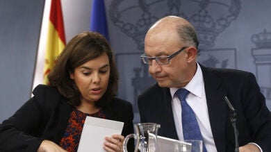 El Gobierno da luz verde al adelanto del pago del Impuesto de Sociedades para cumplir con el déficit público para 2016