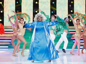Silvia Abril trae el carnaval a ‘Tu cara me suena’ con su imitación de Celia Cruz Silvia Abril trae el carnaval a ‘Tu cara me suena’ con su imitación de Celia Cruz