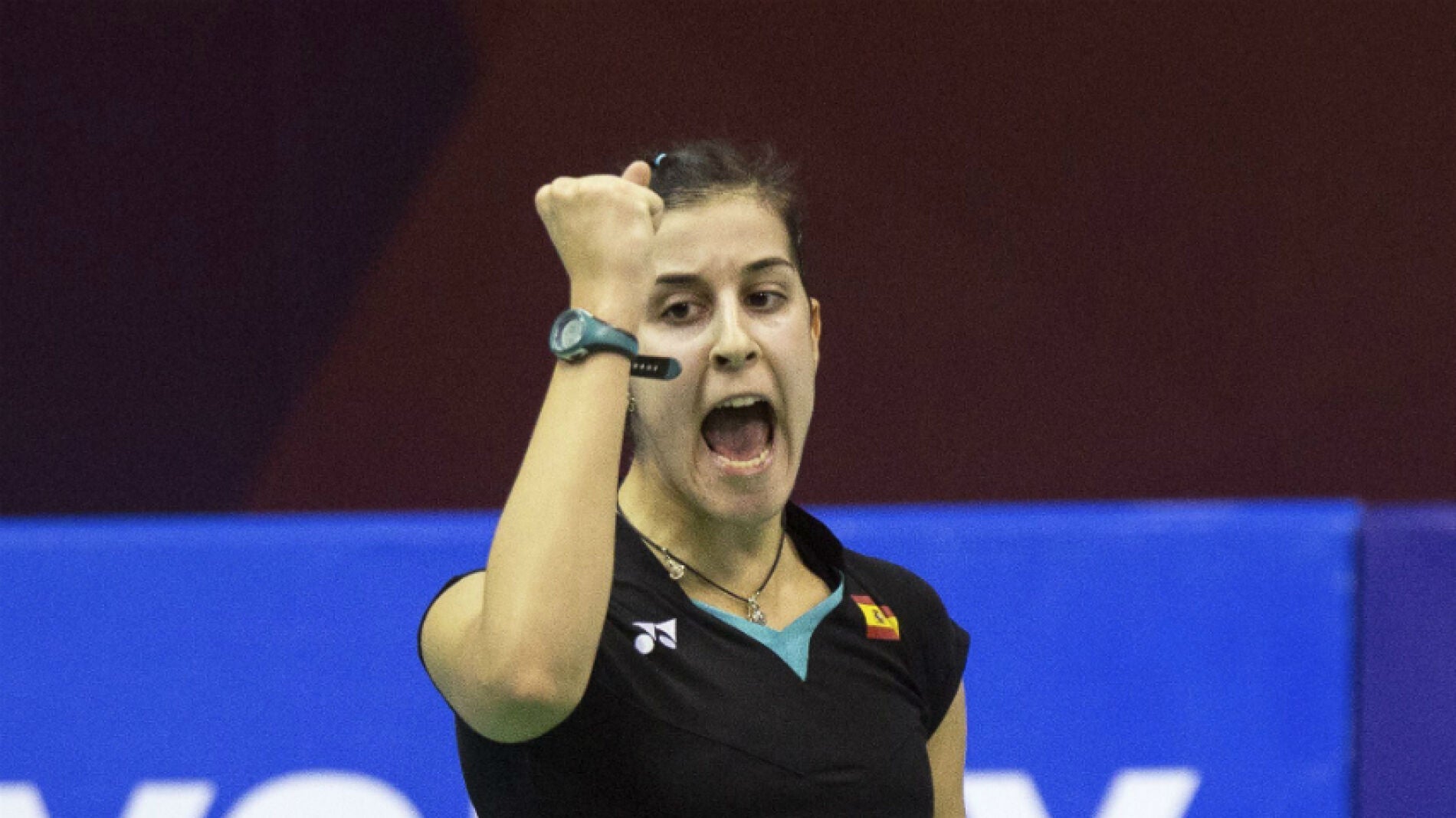 Carolina Mar&iacute;n celebra un punto