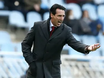 Unai Emery, dando instrucciones durante el partido Unai Emery, dando instrucciones durante el partido