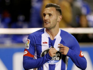 Lucas Pérez celebra su gol contra el Celta