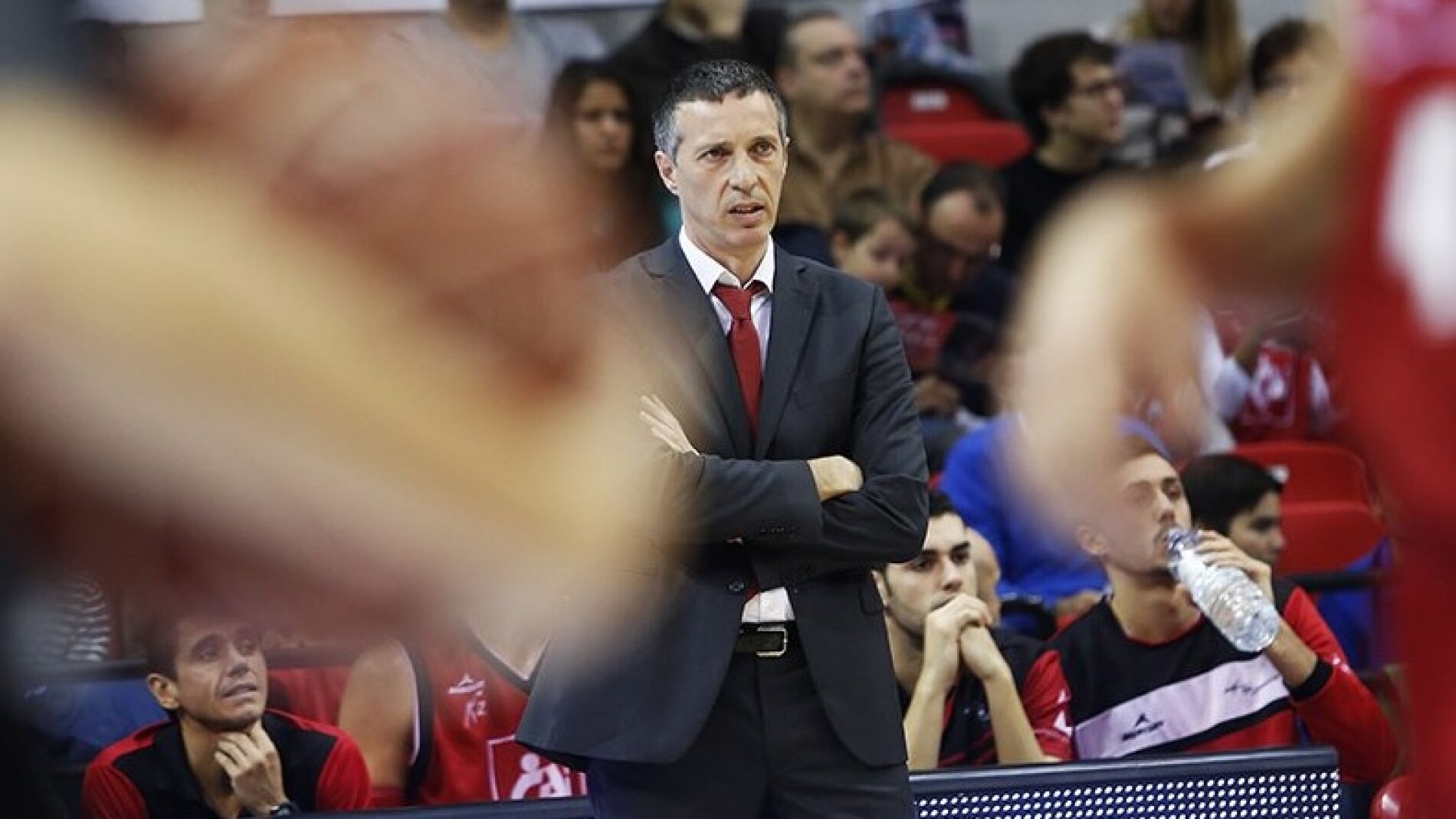 Joaqu&iacute;n Ruiz Lorente, dirigiendo un partido del CAI Zaragoza