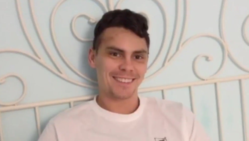 Kyle Kuric en el vídeo en el que anuncia su regreso