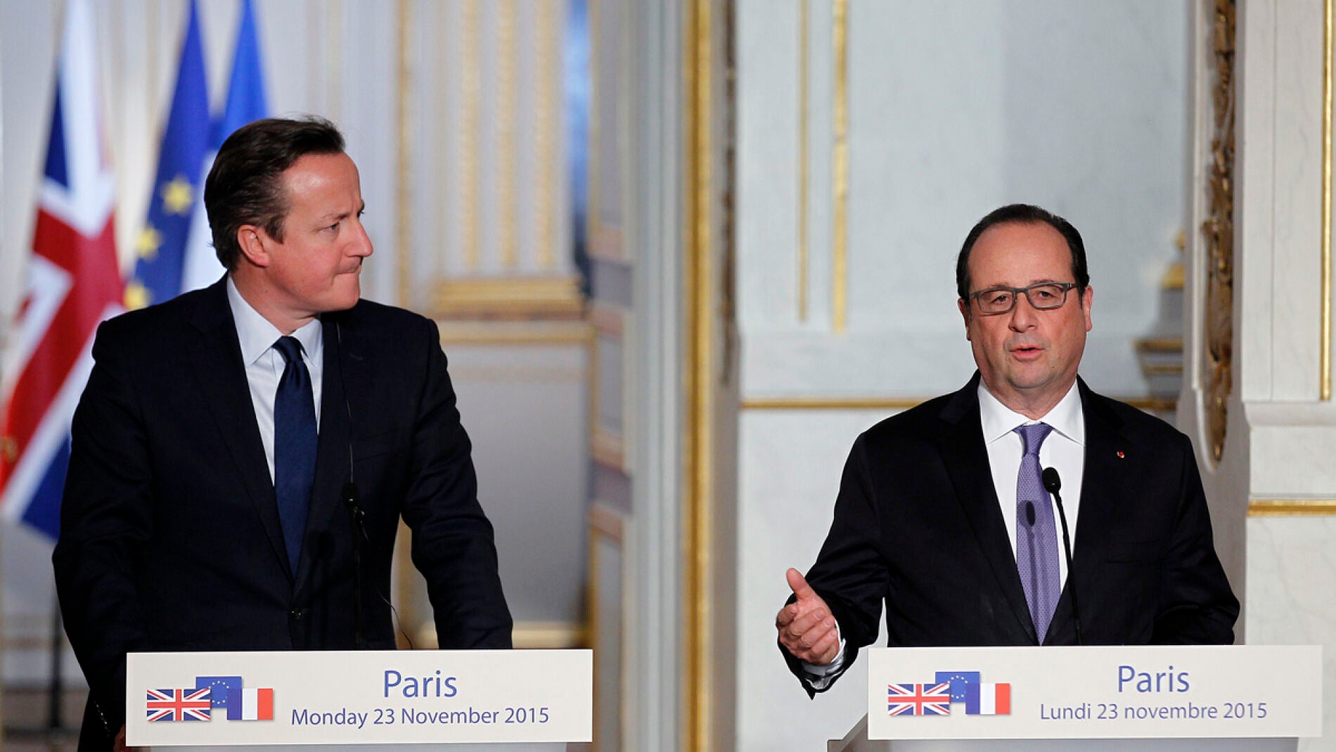 Hollande en rueda de prensa con Cameron