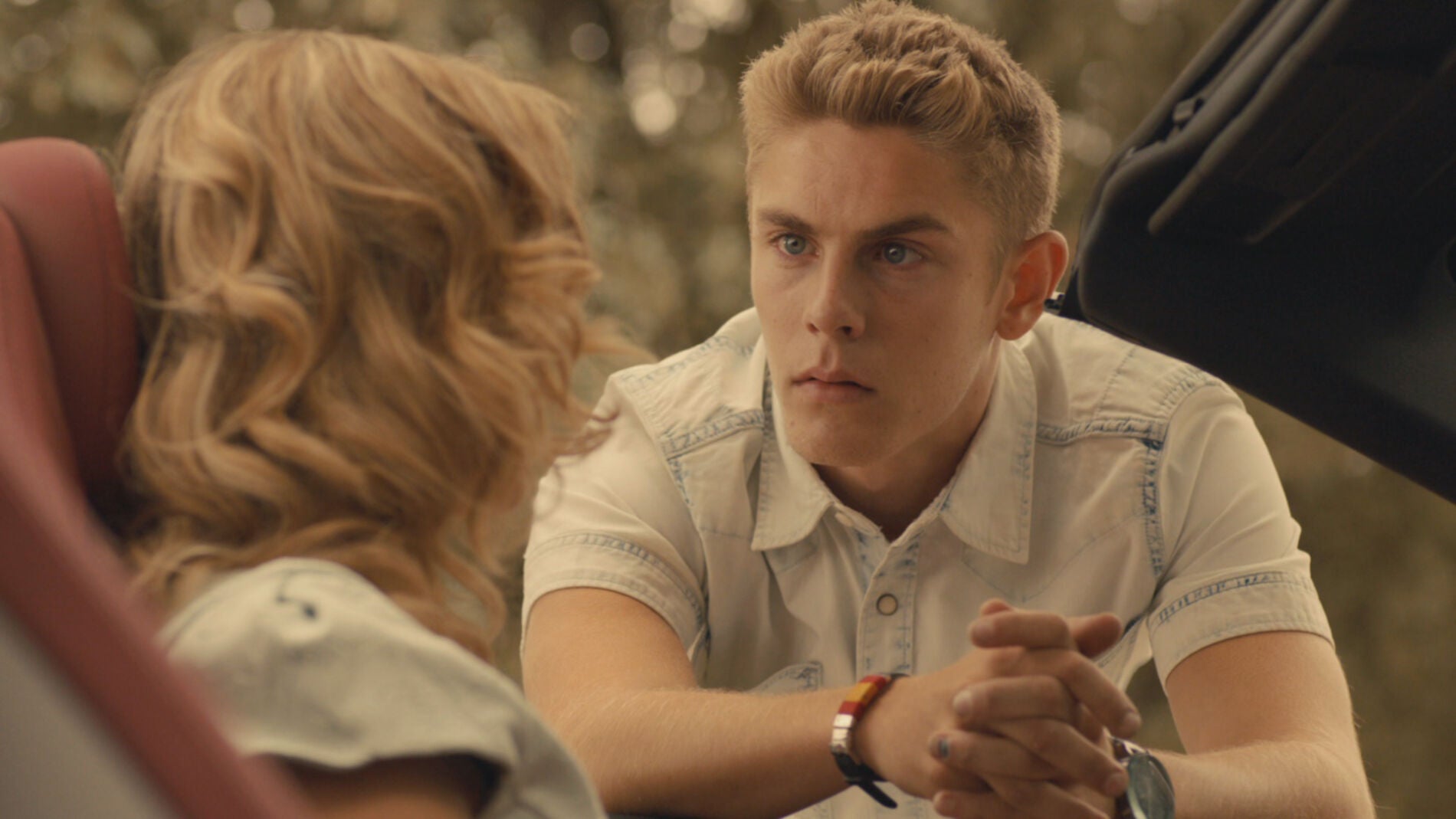 Fernando chantajea a Agneska