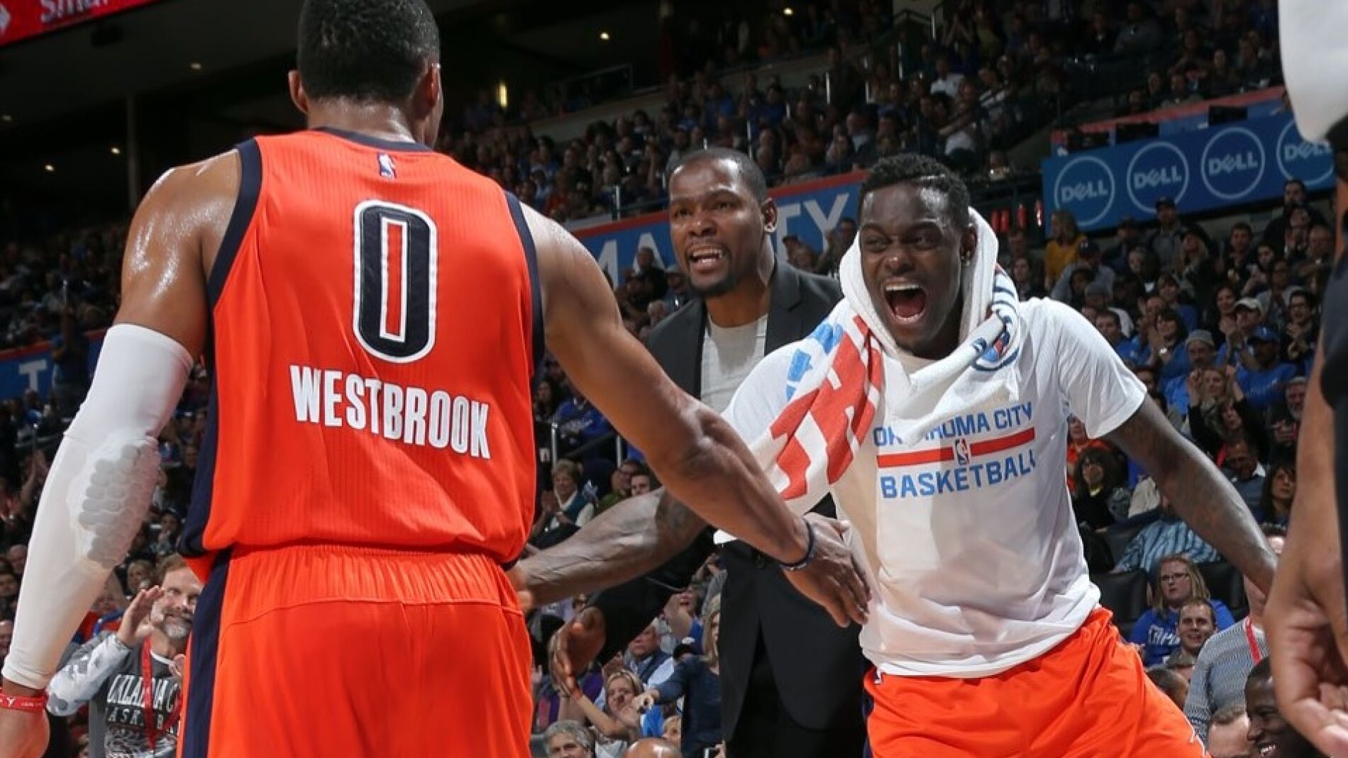 Westbrook celebra la victoria ante Dallas