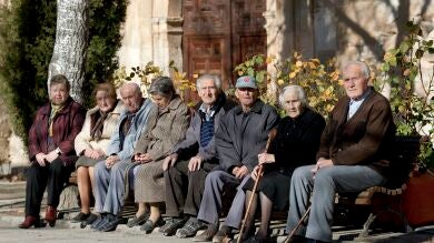 La esperanza de vida en España sigue aumentando pero a un ritmo mucho menor por la crisis económica