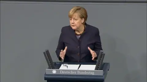 Merkel afirma que un acuerdo en la Cumbre del Clima de París sería una señal contra el terrorismo Merkel afirma que un acuerdo en la Cumbre del Clima de París sería una señal contra el terrorismo