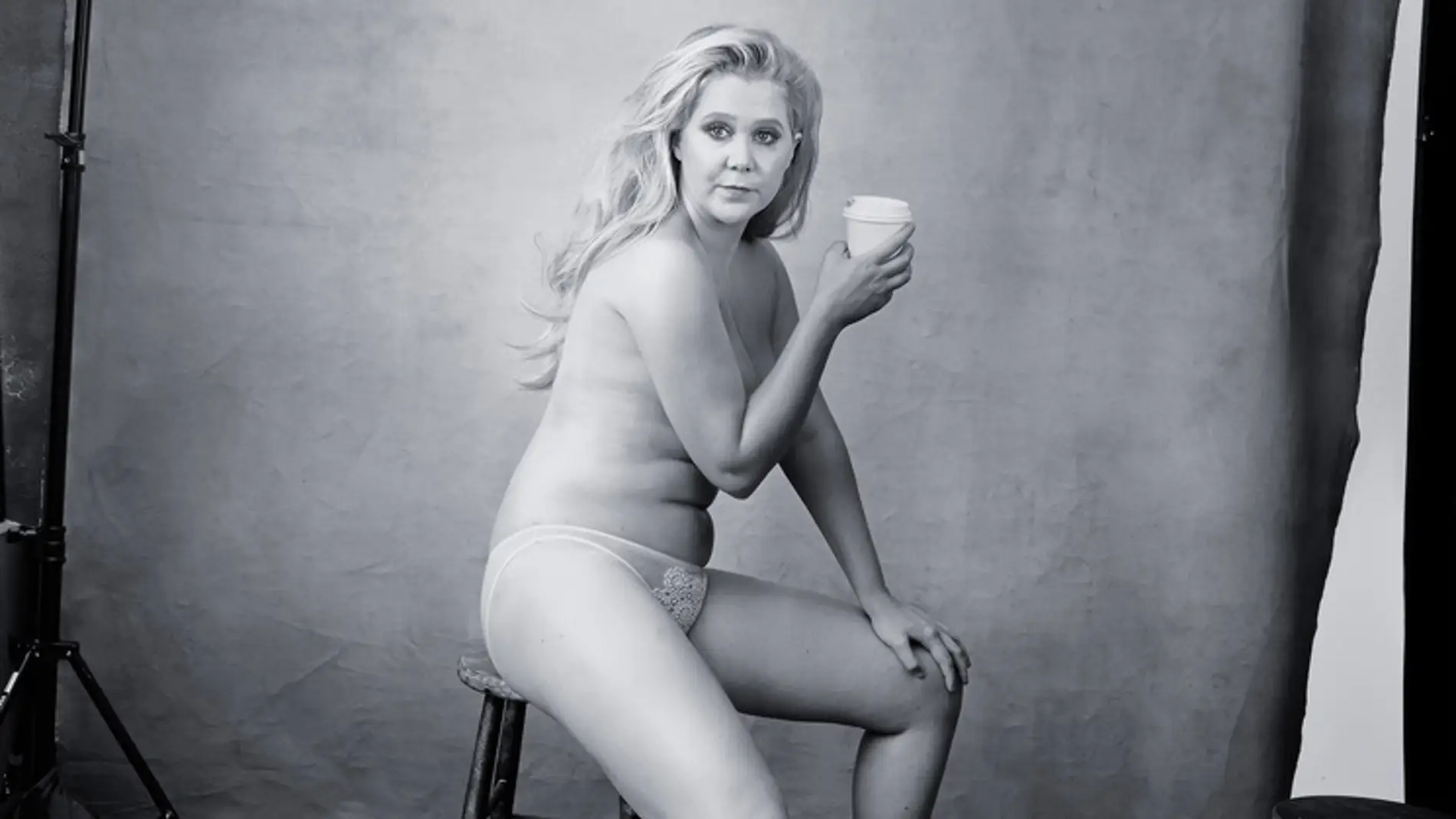 Amy Schumer en el Calendario Pirelli 2016