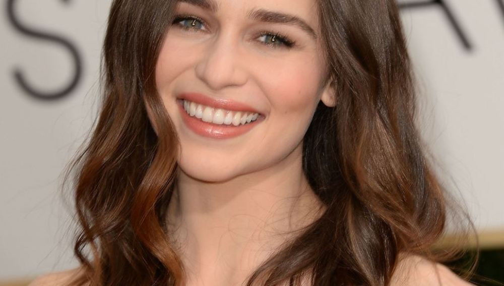 2. Emilia Clarke. Otra de las actrices que alterna entre la gran y la pequeña pantalla. Ahora mismo está preparando más capítulos de ‘Juego de Tronos ‘, pero en el cine también nos sorprenderá con alguna película.