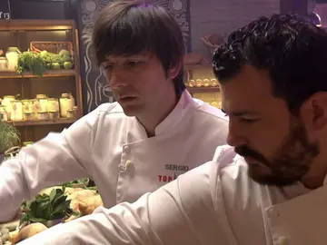 Sergio y Alejandro eligen los ingredientes Sergio y Alejandro eligen los ingredientes