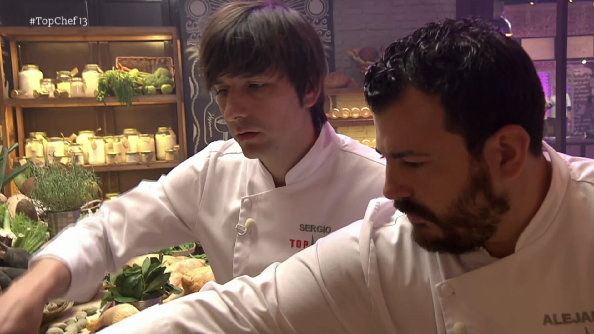 Sergio y Alejandro eligen los ingredientes