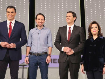 Foto de los cuatro participantes en el Debate 7D