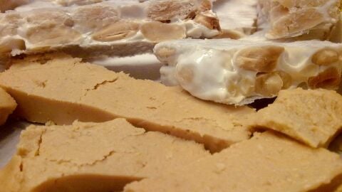 Tanto el turr&oacute;n blando como el duro son poco amigos de los dientes.