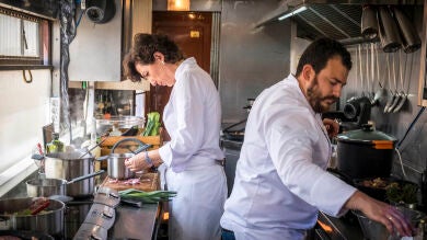 “Voy a tratar de no hinojarme” y falta de espacio en el tren hacia la final de Top Chef